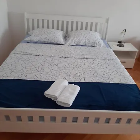 Lägenhet Vukoja - *